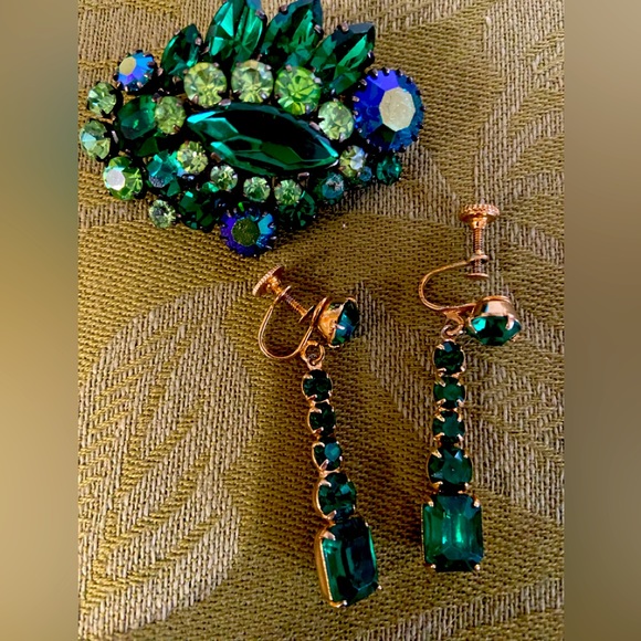 Vintage Brooch & Earrings - Picture 3 of 3